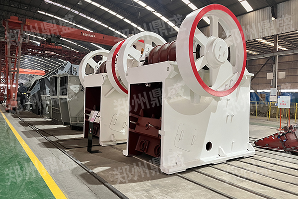 PE顎式破碎機01
